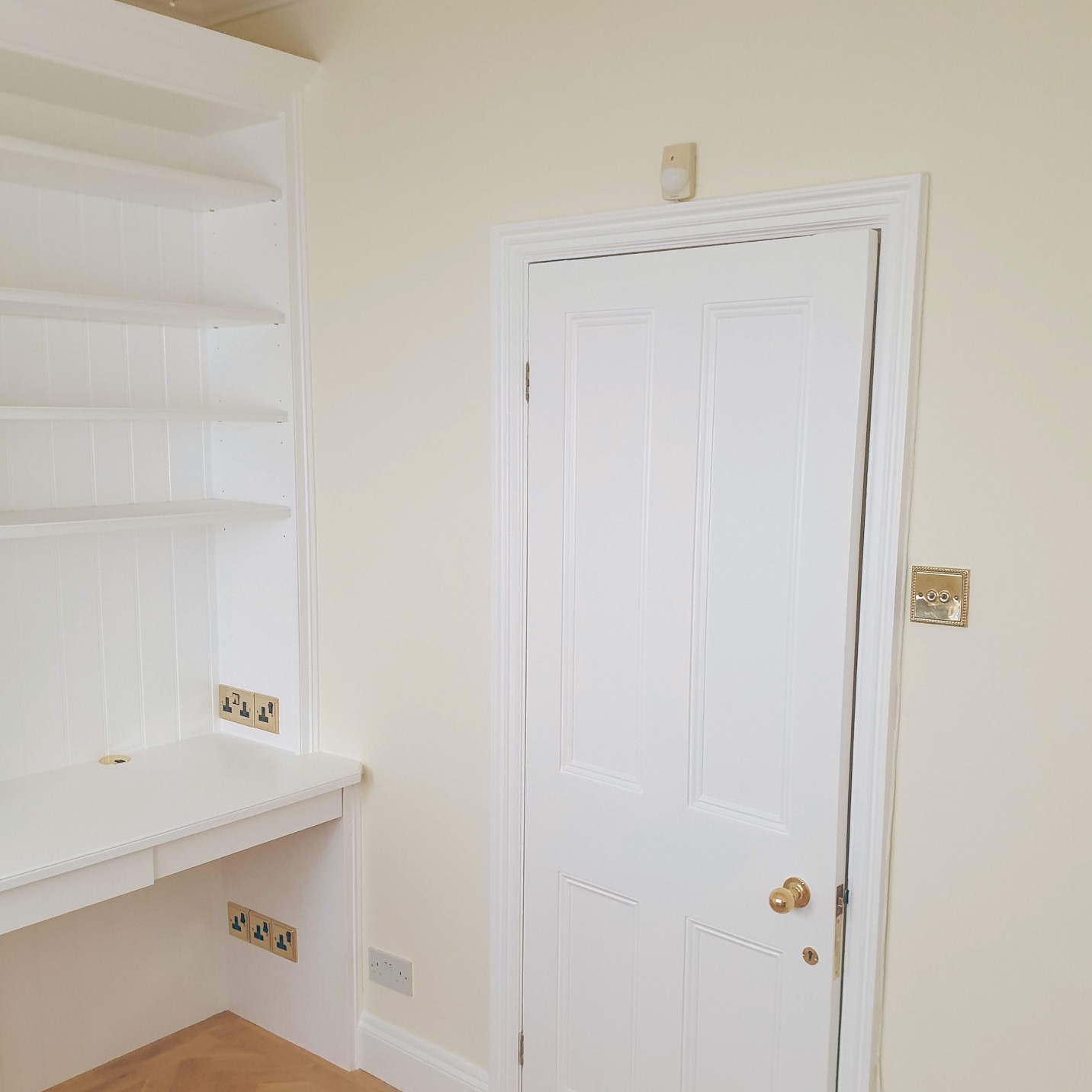 PAINTER HOUNSLOW